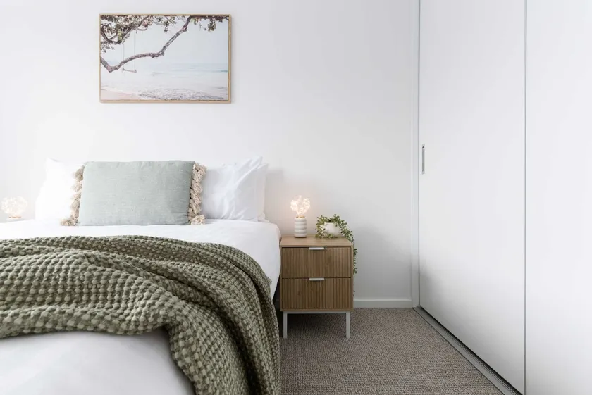 Bright & Airy Coastal abode - Image 1