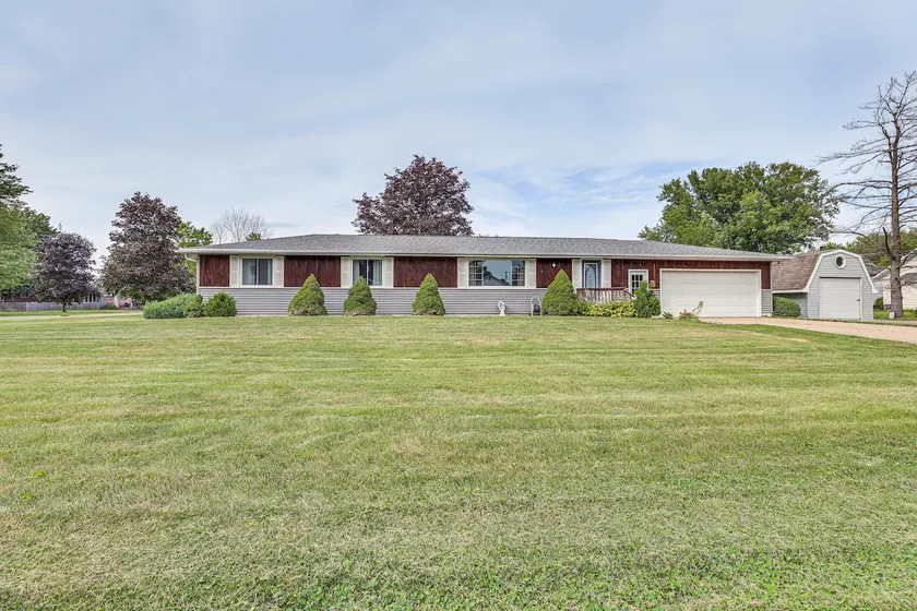 12 Mi to Castle Rock Lake: Serene New Lisbon Home! - Image 1