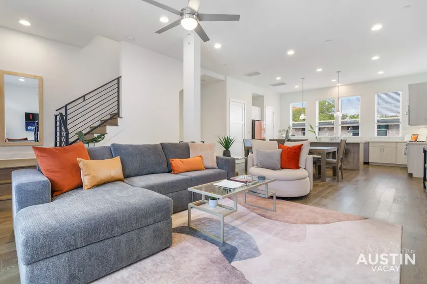 Urban Oasis | 1 Mile from UT + Garage and Rooftop! - Image 1