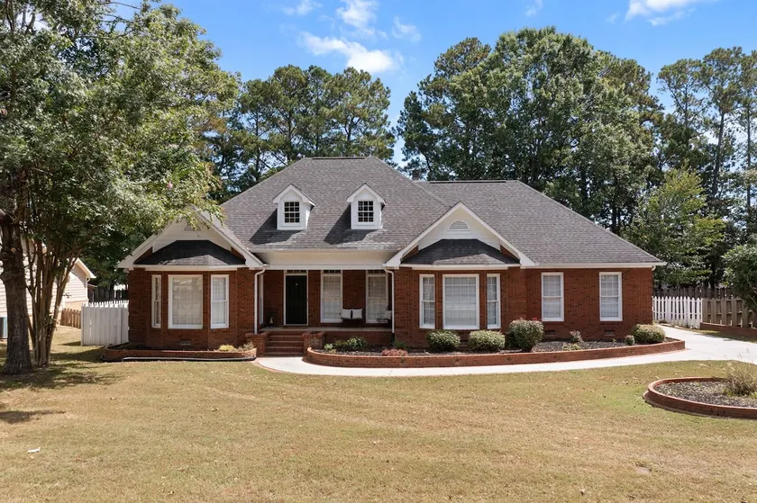 Rocky 1 Executive Home, Pool, Hot tub, Fence - Image 1