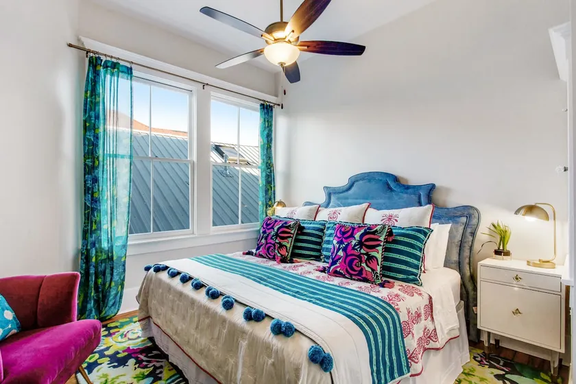 Stunning Renovation by Forsyth Park 4 Bedroom Apt B - Image 1