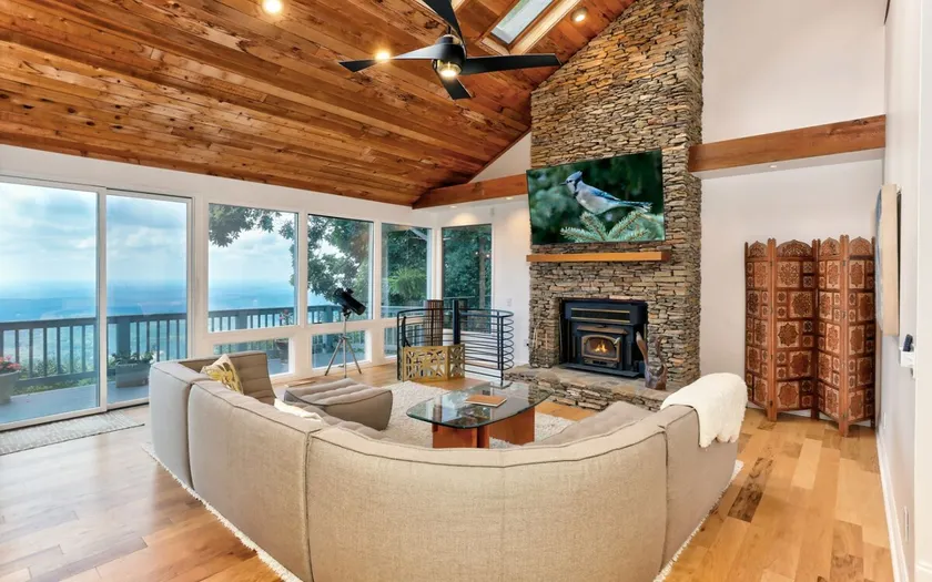 Mountain Top Escape - Stunning Mountain Views - Image 1