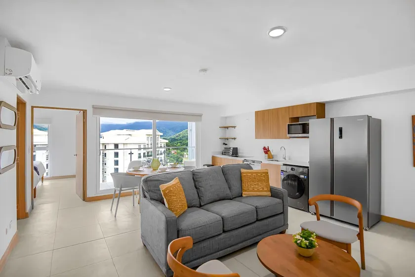 Upstay - New Condo Just Steps Away from the Beach - Image 1