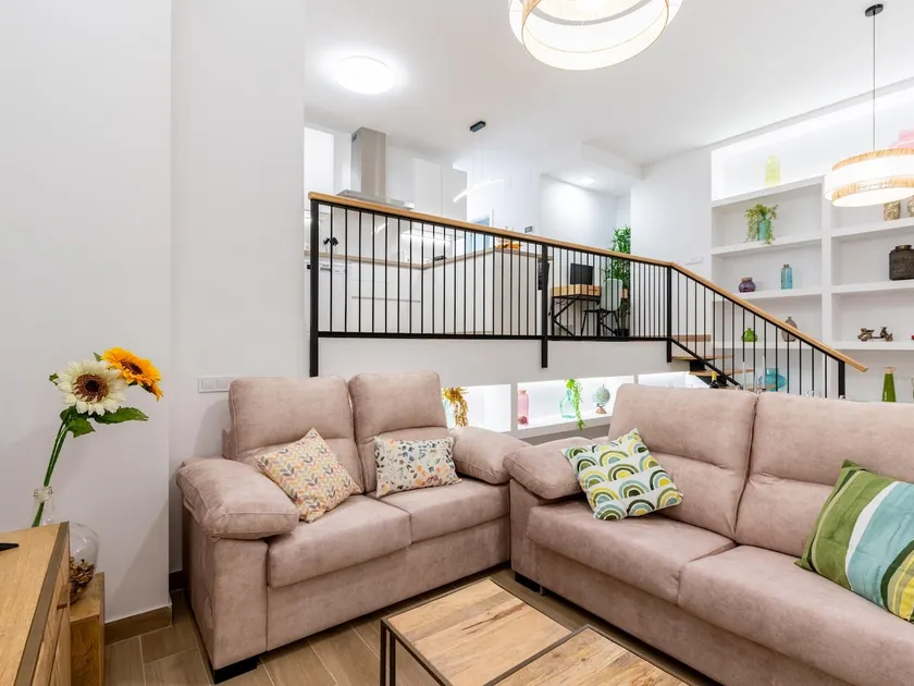 NT Loft Arrayan Amplio Moderno y Renovado 2Bd 2Bth - Image 1