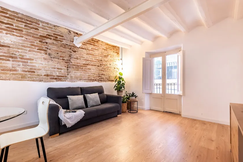 Cavallers Suites · Balcony, AC & Pet Friendly - Image 1