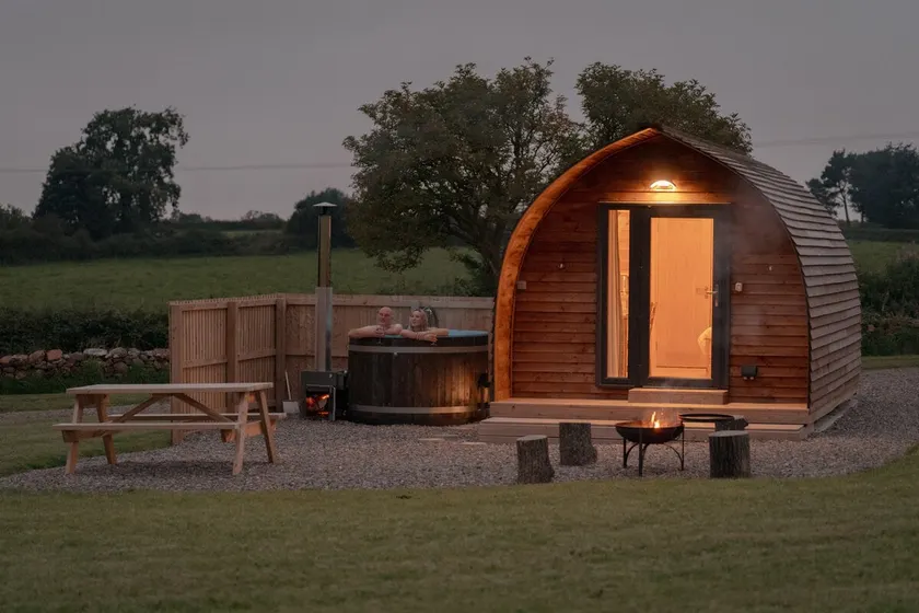 Standard-Optional Hot Tub-Cabin-Bathroom - Image 1