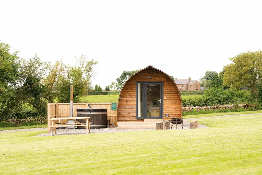 Rural Cabin with Wood Fired Hot Tub - Image 1