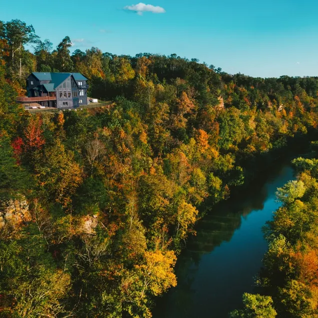 Luxury Lodge 5000 sqft on 9 acres - West Nashville - Image 1