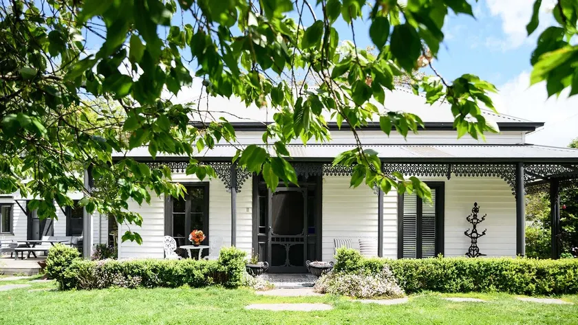 Grenville House, Daylesford - Image 1