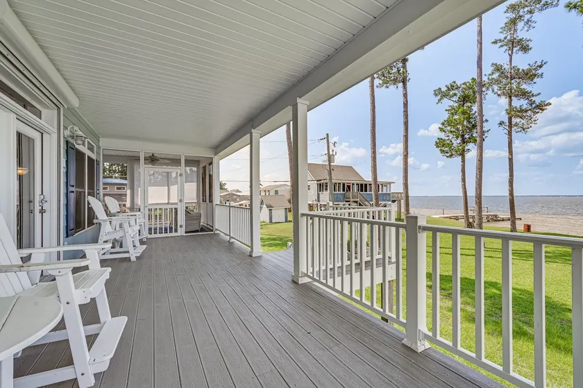 Riverfront Aurora Home w/ Deck & Private Pier! - Image 1