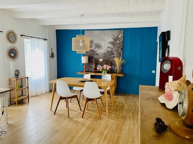 Charming house near the Île de Ré with terrace - Image 1
