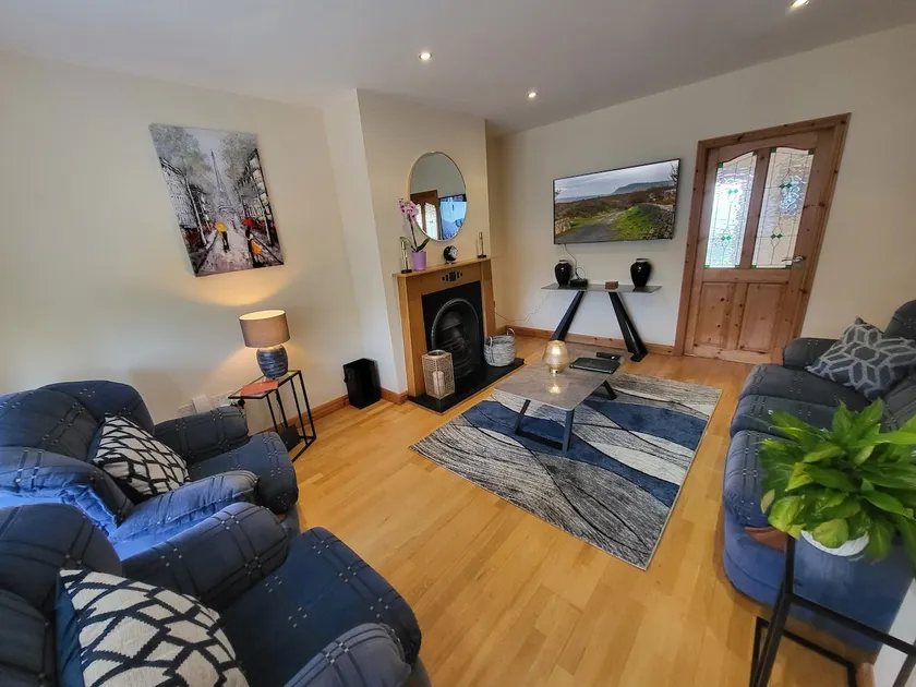 Hawthorns Holiday Home - Modern + Family Friendly - Image 1