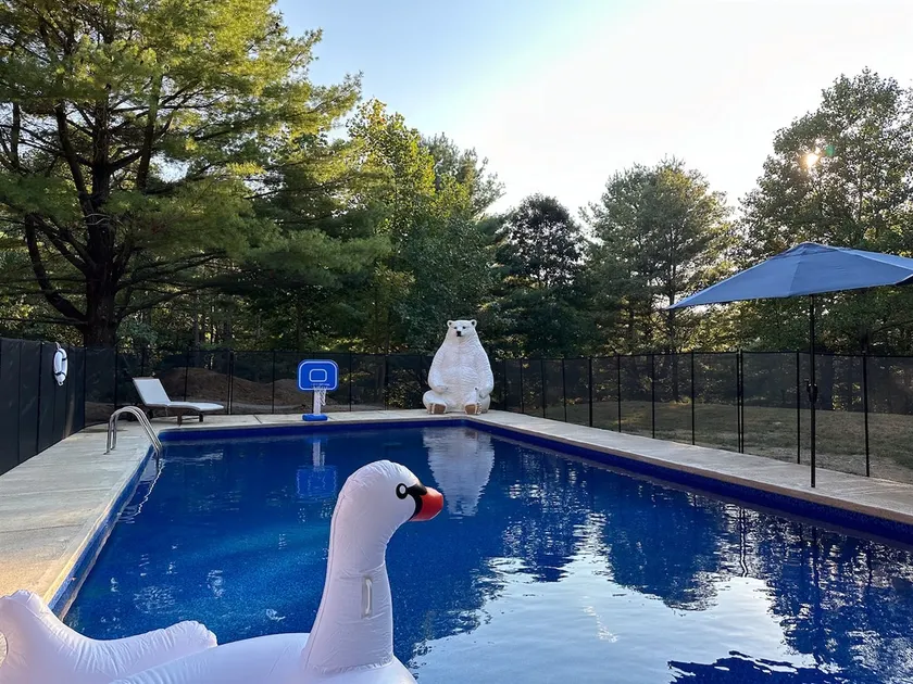 Pool! 16 ac| Hiking+ HotTub+Theater+Fishing+Arcade - Image 1