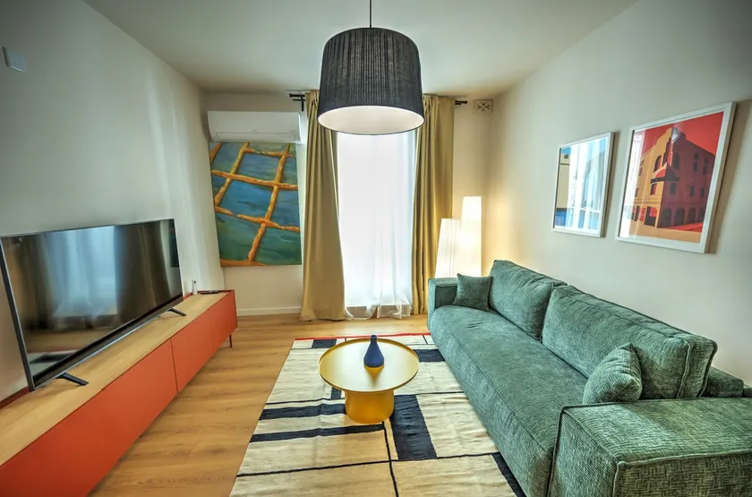 Large and stylish 1 bedroom 2 bathrooms AGER1-1 - Image 1