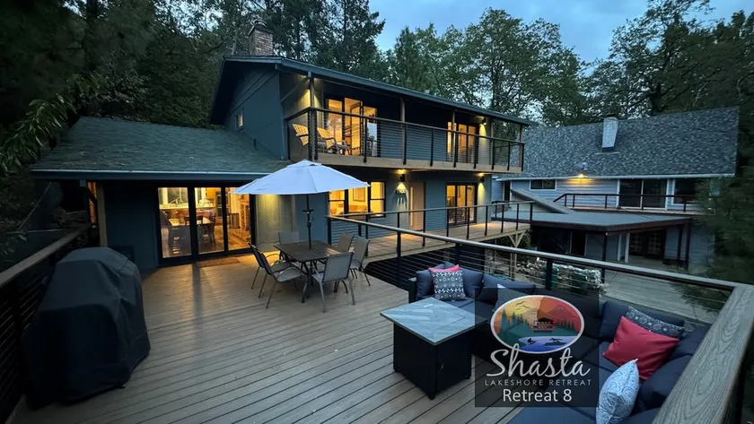 Lakeview, Pool Table, Marina Short Walk, Sleeps 16 - Image 1