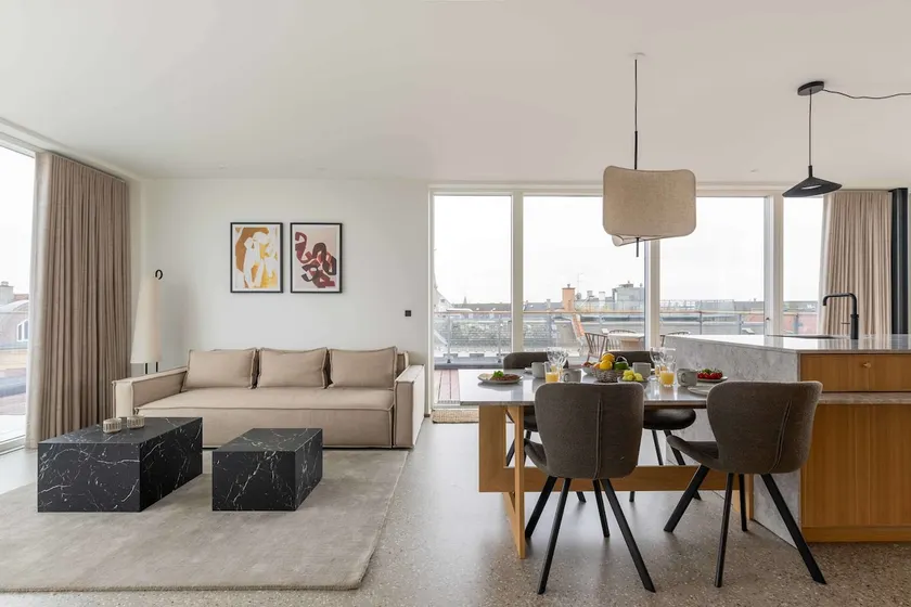 Penthouse in Nørrebro with Rooftop Jacuzzi & Sauna - Image 1
