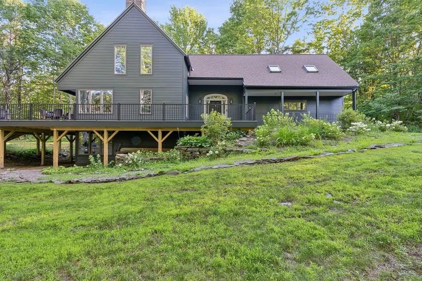 New-Renovated, Large Private Deck - Fox Crossing - Image 1