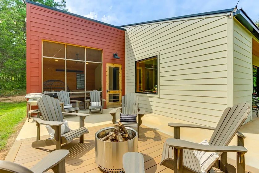 Riverfront Huntsville Cabin w/ Views & Kayaks! - Image 1