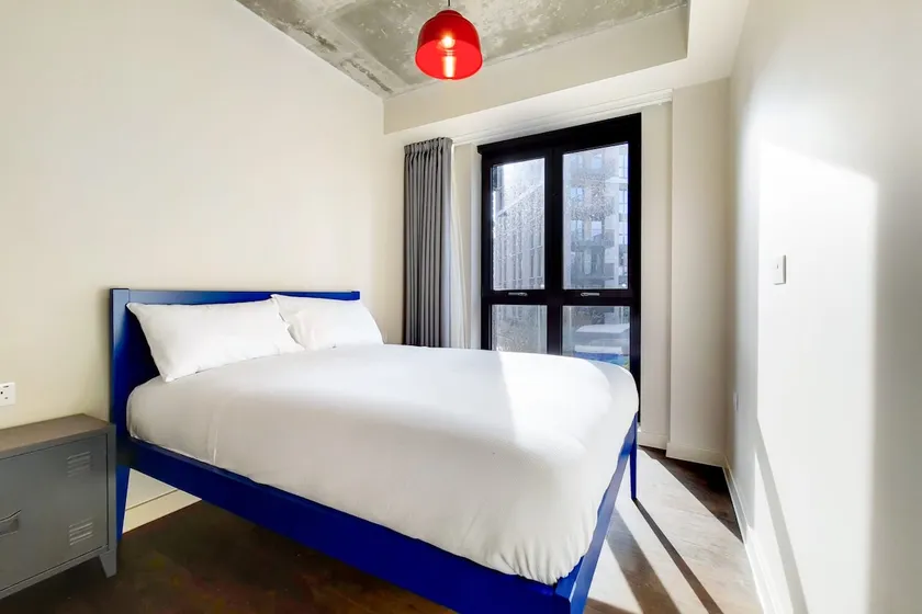 Stylish Eclectic 3BR at The Robinson Wembley - Image 1