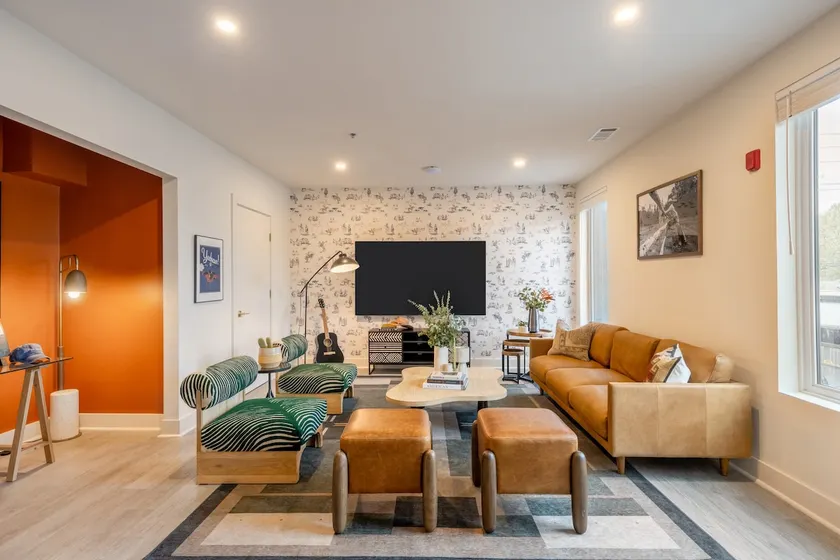 Outrider 114 by AvantStay | Close to Broadway - Image 1