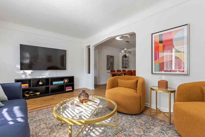 Family Friendly 3BR with Sunroom and Outdoor Area - Image 1