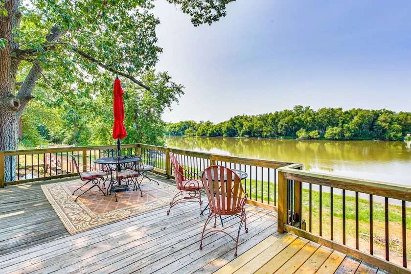 Lakefront Cabin w/ Patio in Havana! - Image 1