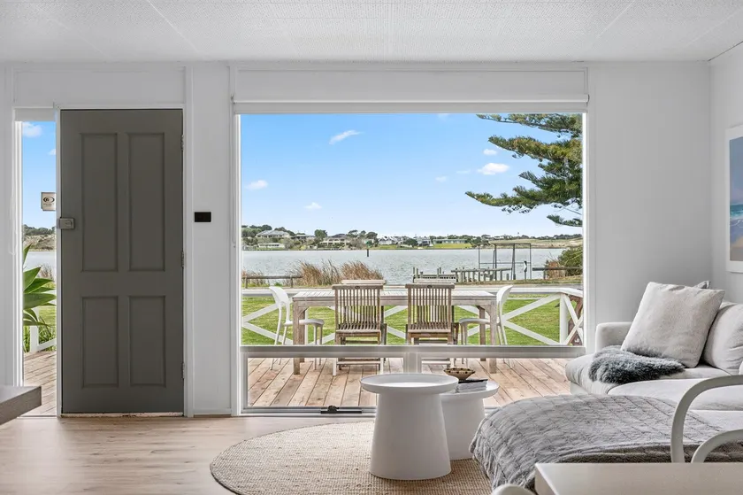 Percy's Place - Waterfront, Pet & Family-friendly - Image 1