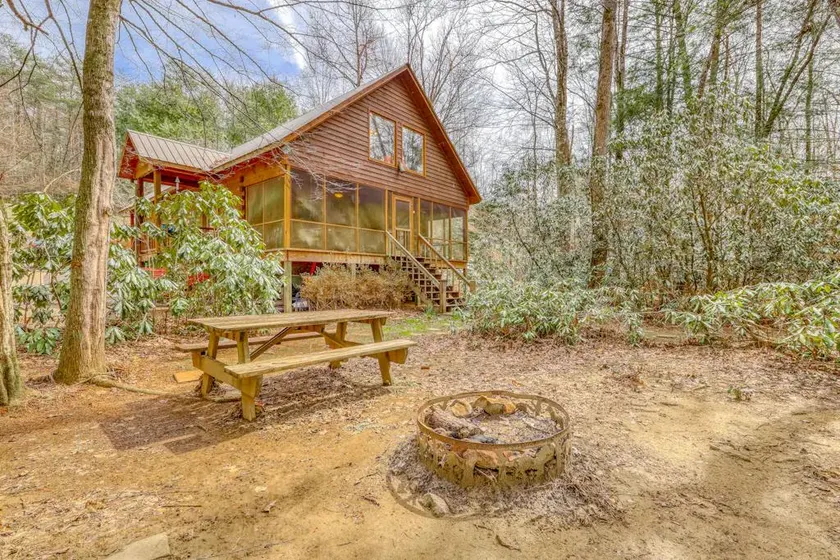 Creekside Comfort waterfront oasis w/ fire pit - Image 1