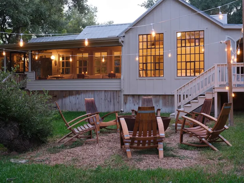 A home by designers for design lovers. - Image 1