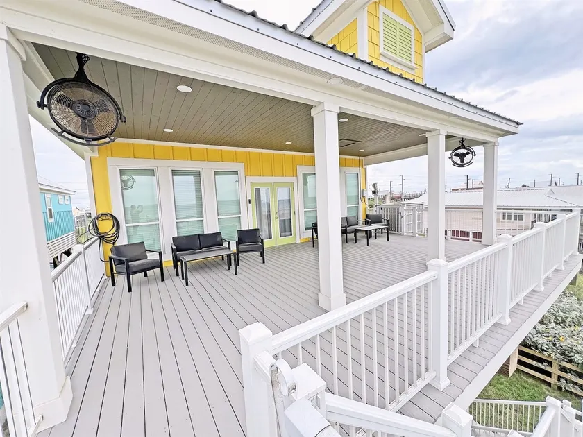 Anglers and Antlers - Beachfront - Island Realty - Image 1