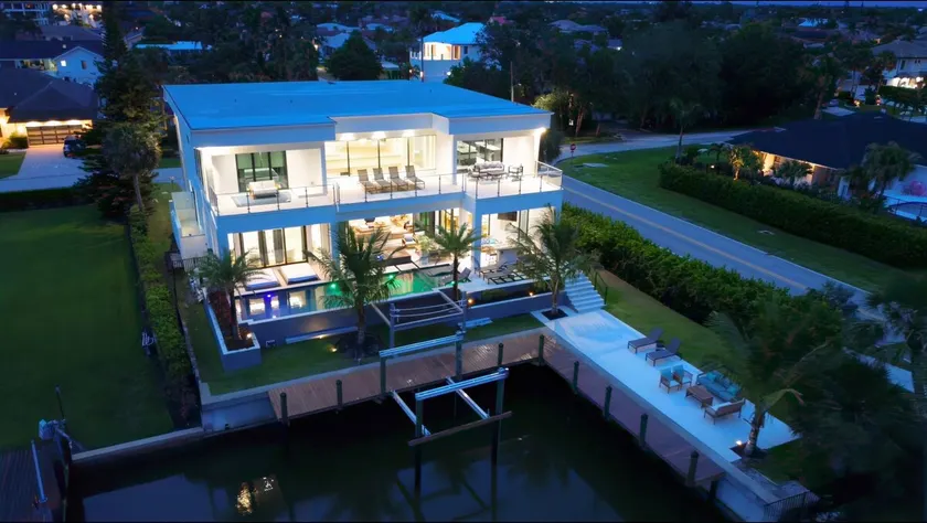 Waterfront Mansion - Gym - Sauna - Boat Dock - Image 1