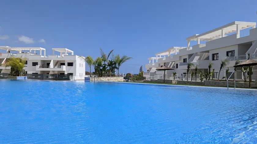 SUNNY HILLS rooftop apartment - Image 1