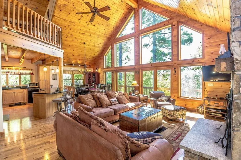 Huge Log Home Trailside At Pleasant Mnt Ski Area - Image 1