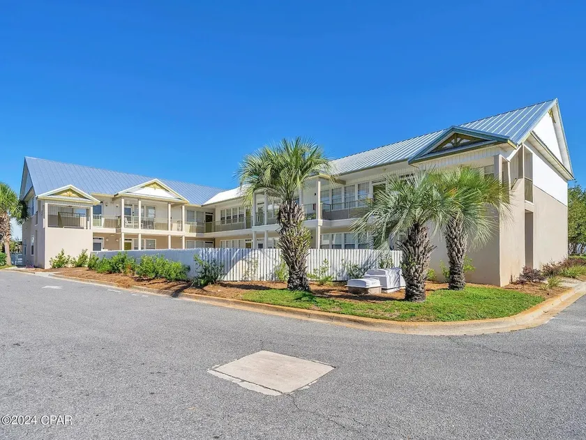 Poinciana Oasis 111-Retreat-Sleeps 4 - Image 1