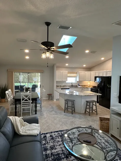 Delia Place | Sunny Florida Lanai Retreat - Image 1