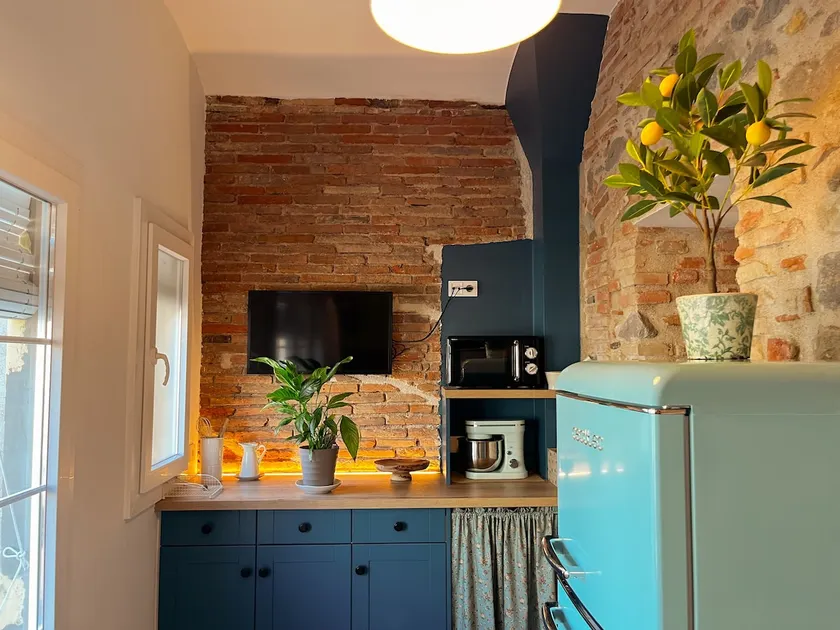 Chic apartment in Girona center - Image 1