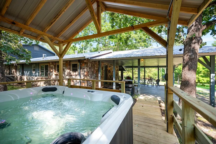 Mt.Fork Hideaway, Pickleball, Hot tub, 4 private - Image 1