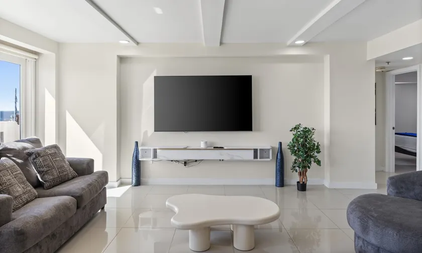 Solare Tower, Sunset Oasis, Beachfront Complex - Image 1