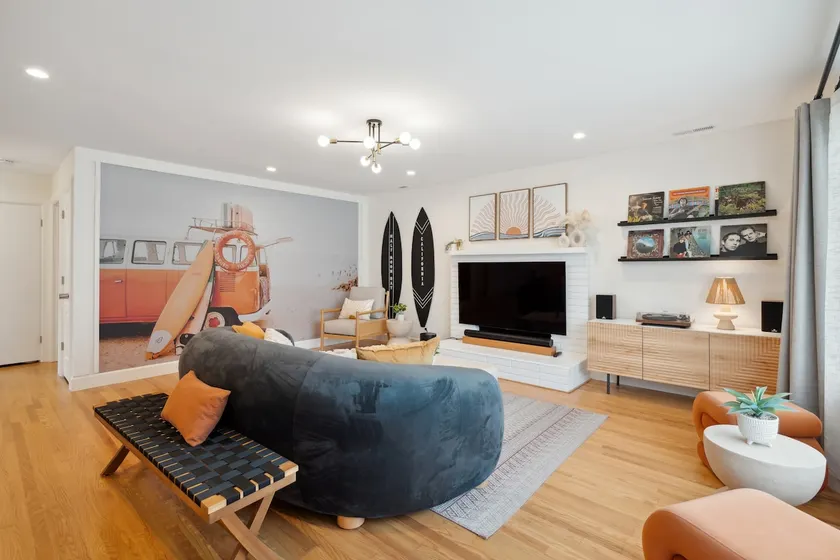 Relax Coastal Retreat: Beautiful 2B Home Nr Beach - Image 1