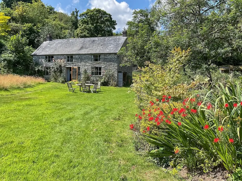 Cwmberwyn - Image 1