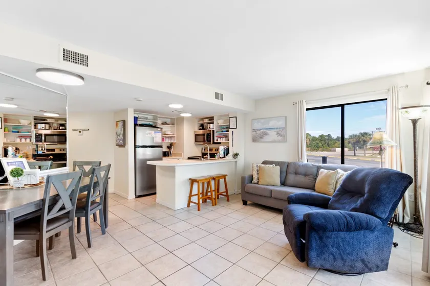 Plantation West 1149 - Image 1