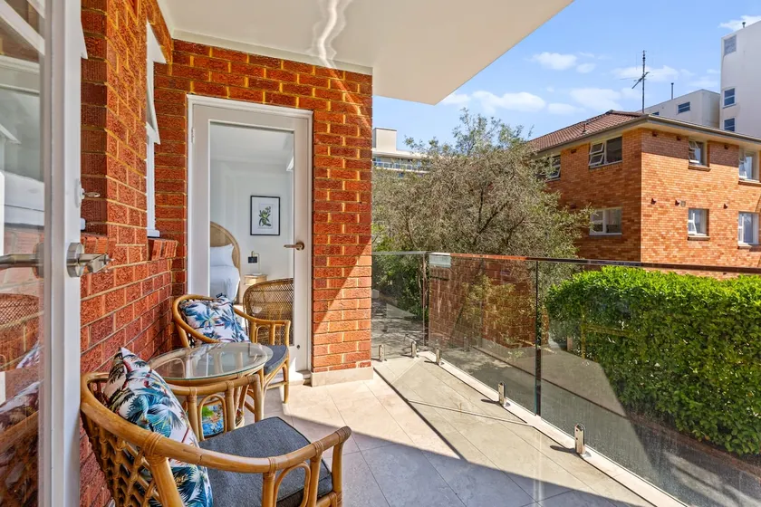 Gorgeous 3-Bed Manly Pad, Short Walk to the Beach - Image 1