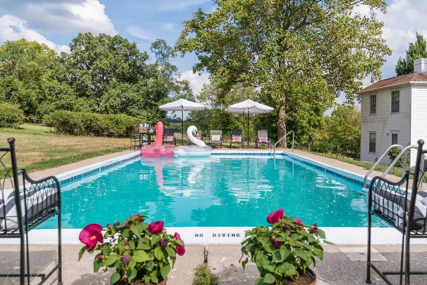 Sugar Hill Farm-Gorgeous Farmhouse w FirePit - Image 1