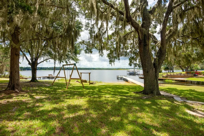 Lake Winnott Home w/ Boat Ramp & Dock - Image 1