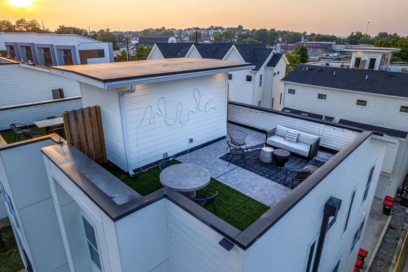 Bohemian Luxe 234–Rooftop Deck–Sleeps 8 - Image 1