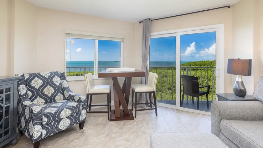 Ocean View Gem Ocean Pointe 3406 2BA/2BR King/Quee - Image 1