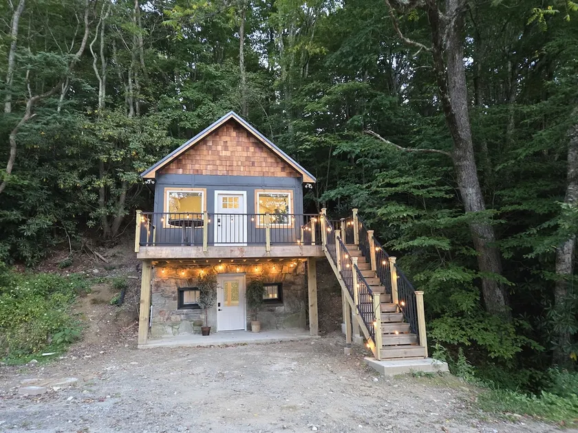 Hillside Haven 1Bd/1Bth | King Bed | Pet Friendly - Image 1