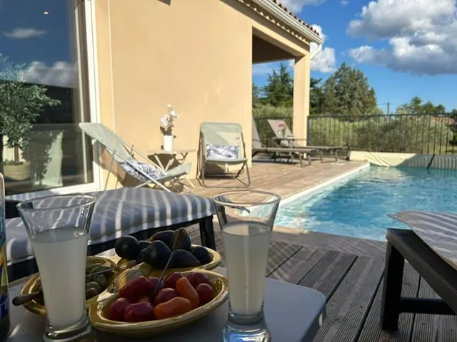 Villa with Pool & Pétanque - Image 1