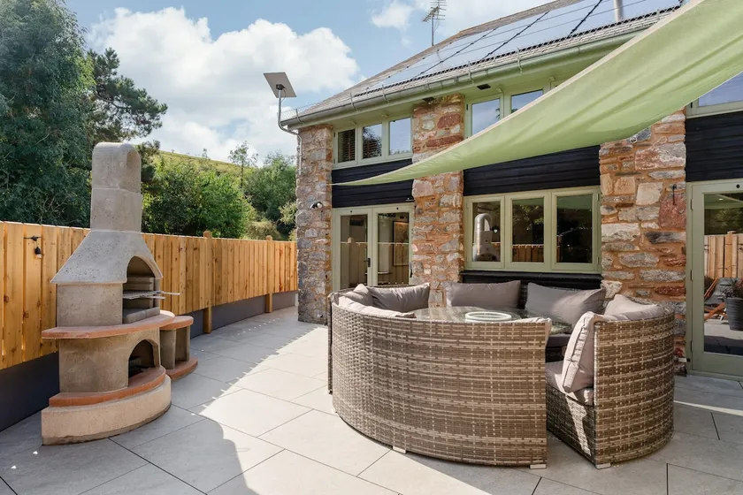 Woodpeckers - Stylish luxury property with hot tub - Image 1