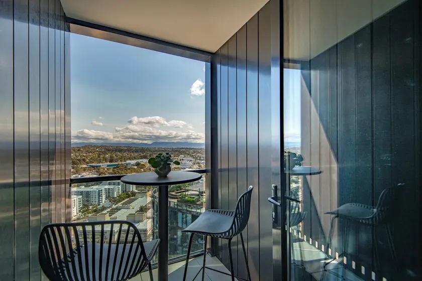 Penthouse High End Apartment - Pool and Gym! - Image 1